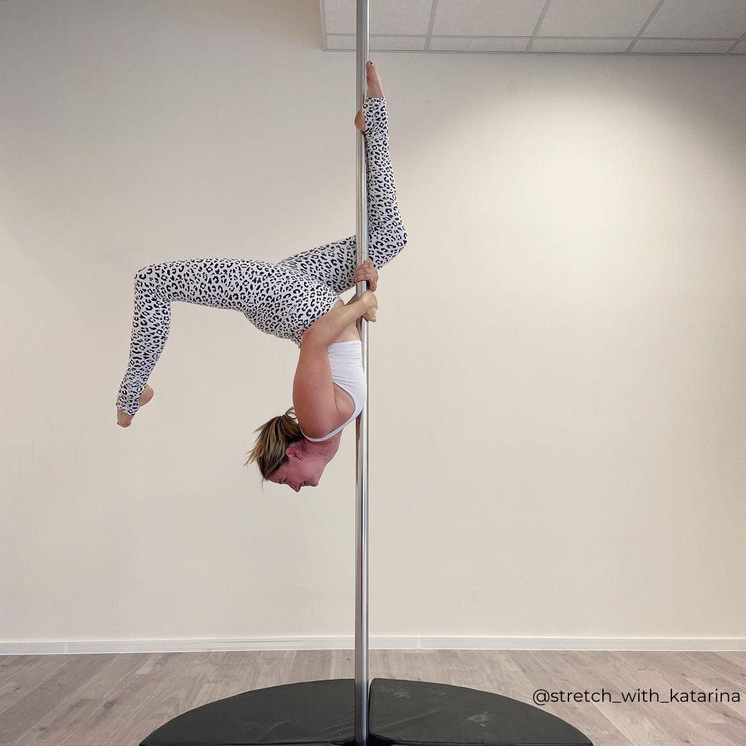 pole dancer in sticky leopard leggings in snow