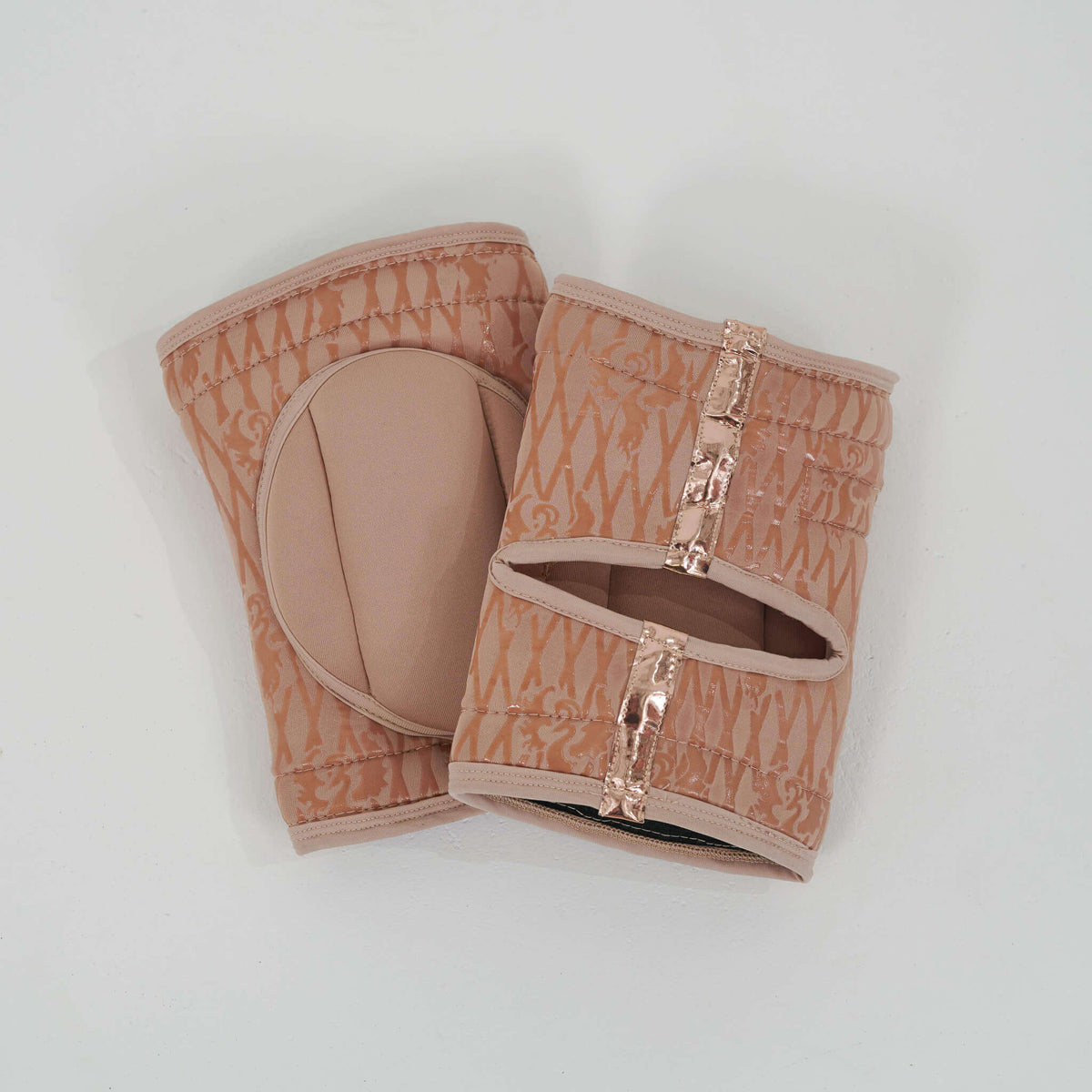 Sticky Phoenix Knee Pads