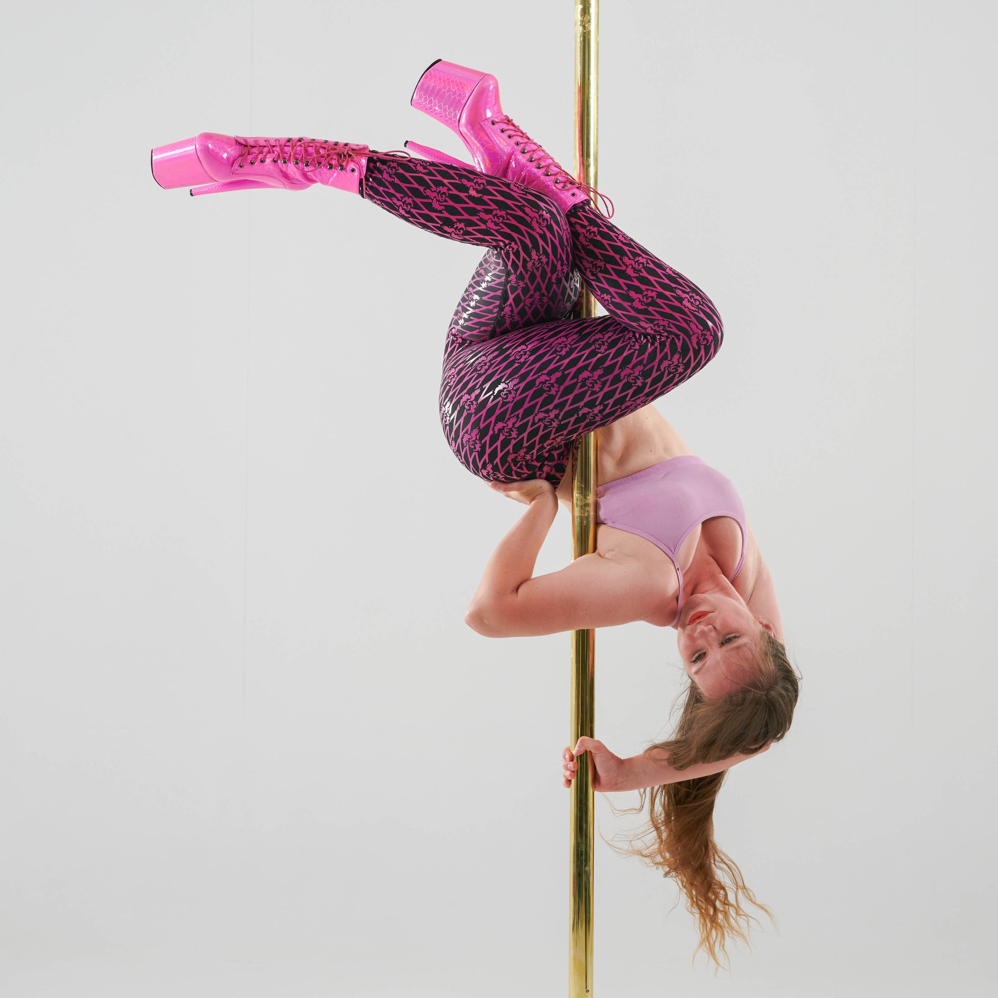 pole dancer in sfh sticky fishnet leggings in black pink