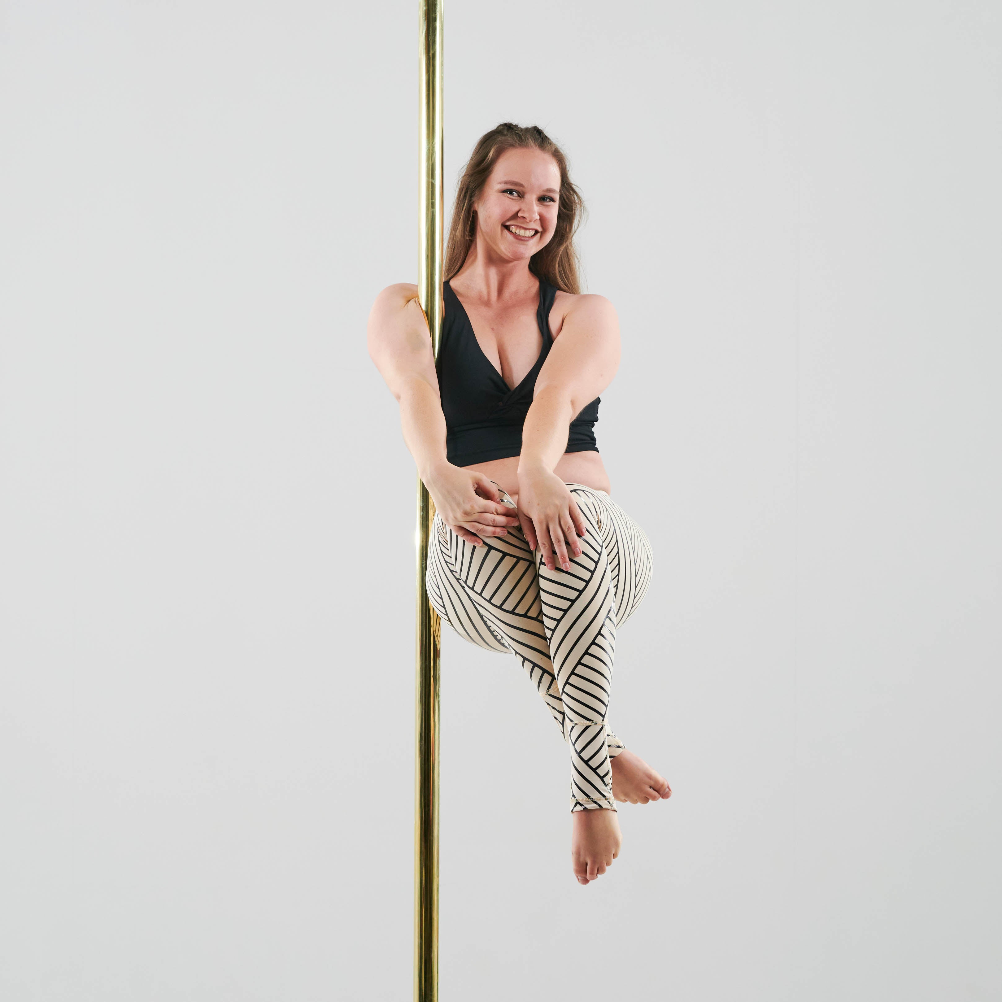 Pole Trick Tutorial: Ayesha with a Forearm Grip - Super Fly Honey Sticky  Pole Wear